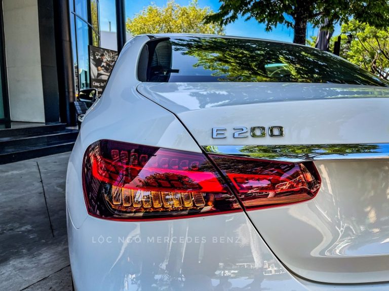 đuôi xe e200