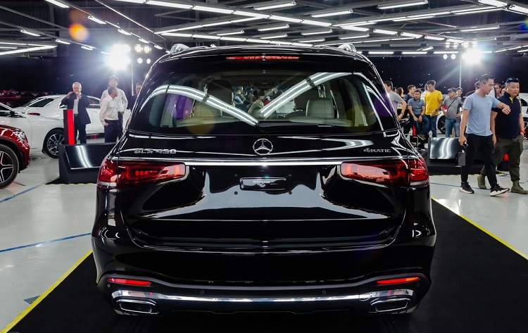 đuôi xe Mercedes GLS 450 4Matic